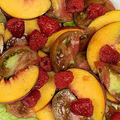 Buttery Lettuce with Peaches & Tomato