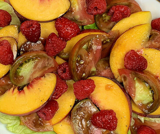 Buttery Lettuce with Peaches & Tomato